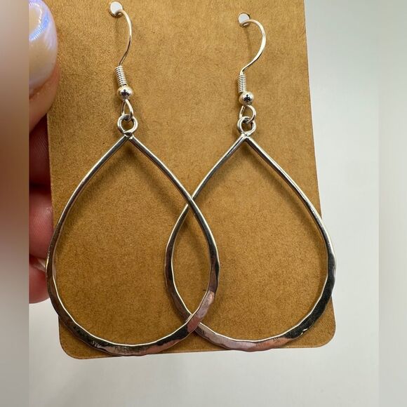 SALE! Stunning 2.5" tear drop shape hammered, sterling silver dangle earrings! - Picture 4 of 10